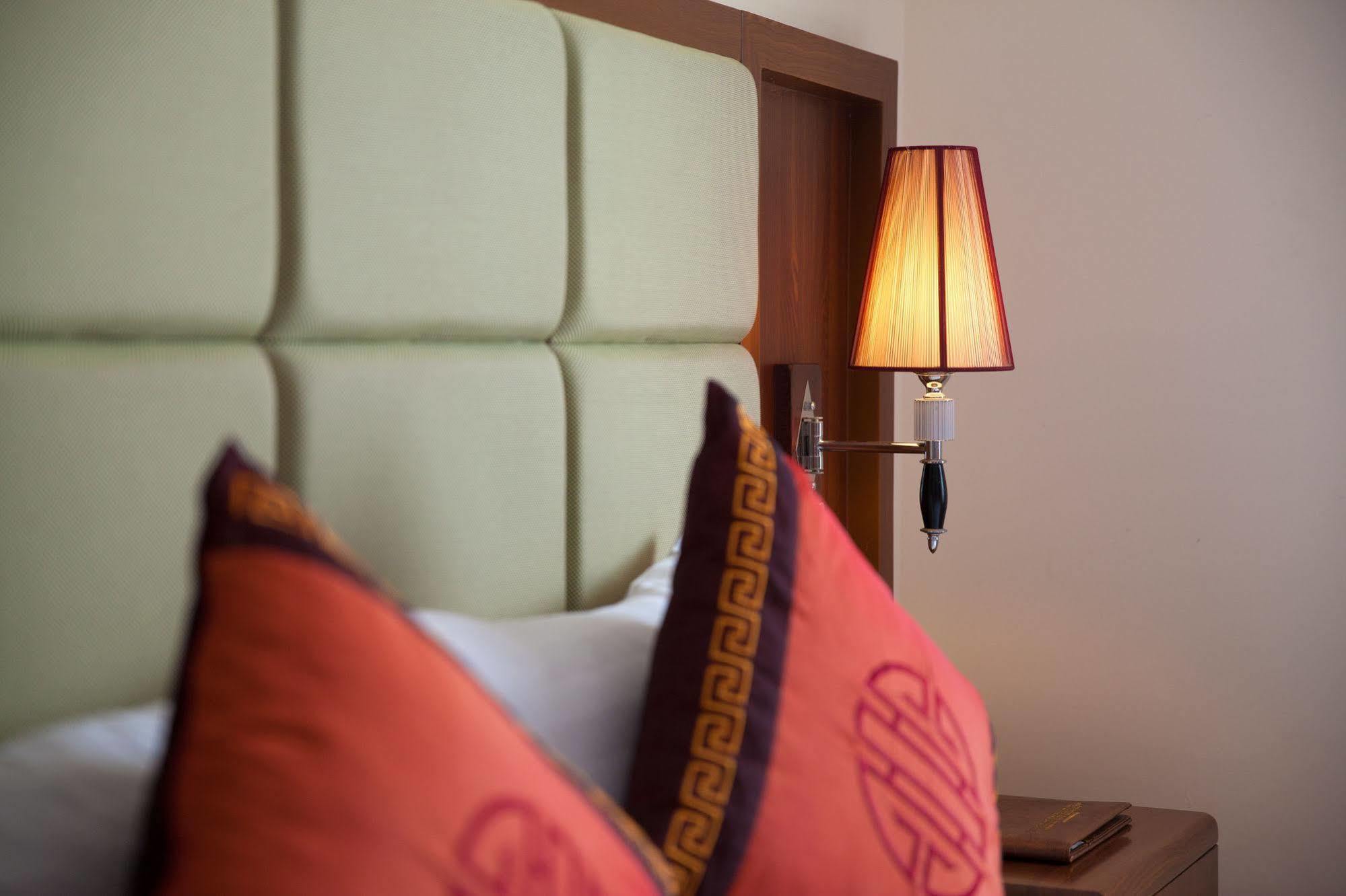 Hotel Aontel Grand à Hanoï Extérieur photo
